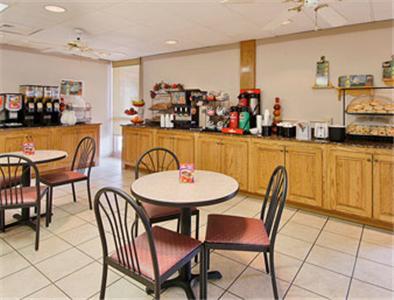 Ramada Ltd. Conference Center Hotel Tifton Restoran foto